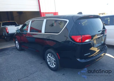 2026 Chrysler Voyager Lx z USA, uszkodzony, nr VIN 2C4RC1CG9TR173183